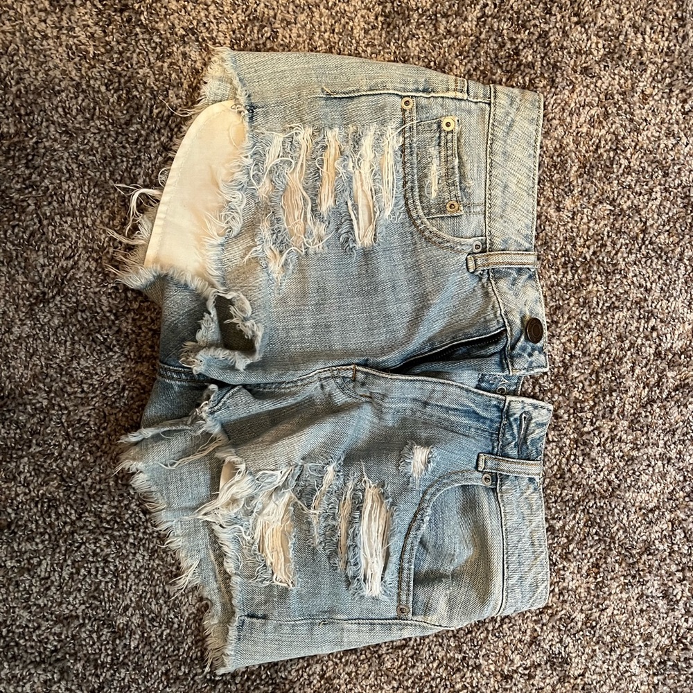 American Eagle Shorts SIZE 4! Beautiful condition! **OBO**